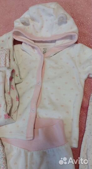 Одежда для девочки пакетом 0-6 месяцев