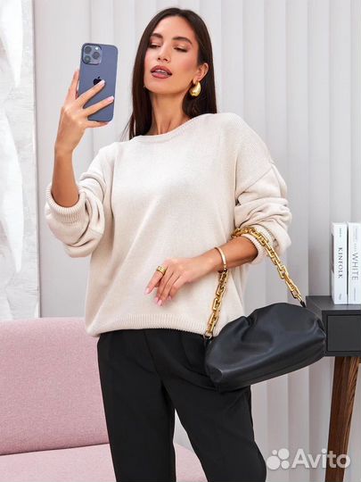 Джемпер кремового цвета