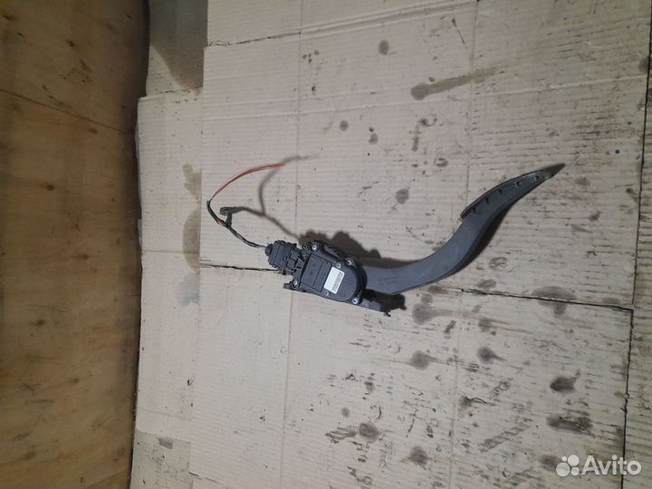 Педаль газа Epica