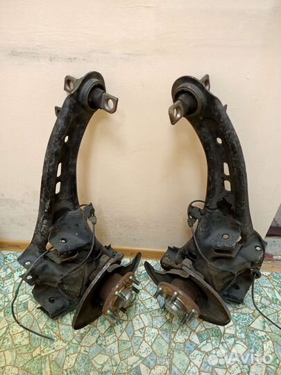 Mazda 6 GG рычаг ступица