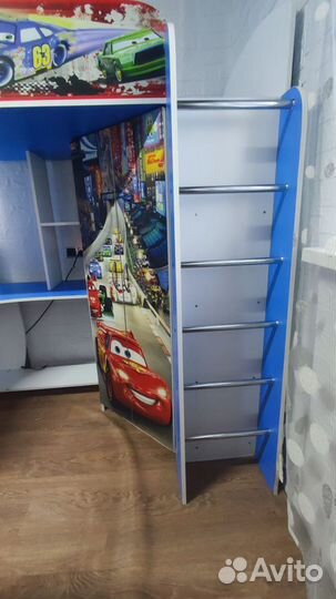 Двухярусная кроватка