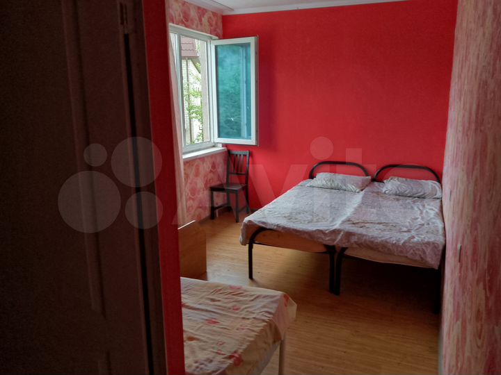 Комната 17 м² в 3-к., 2/2 эт.