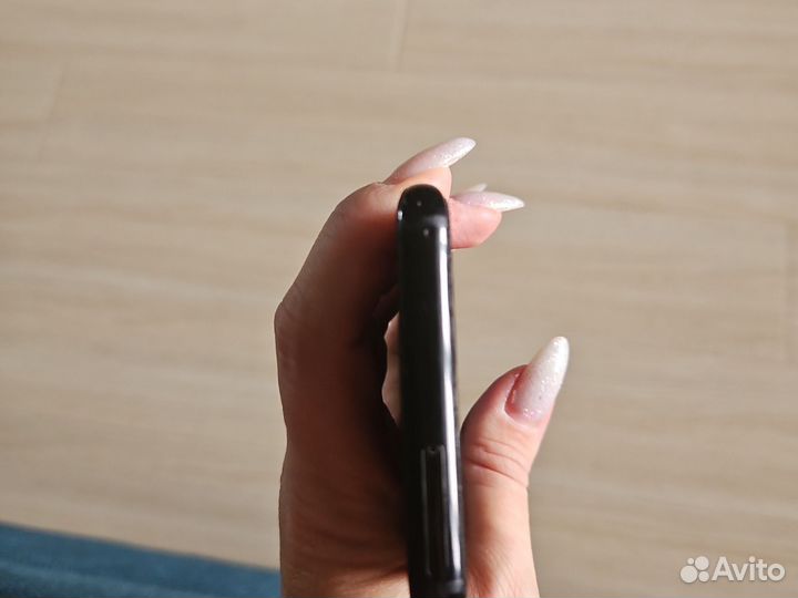 Samsung Galaxy S8, 4/64 ГБ