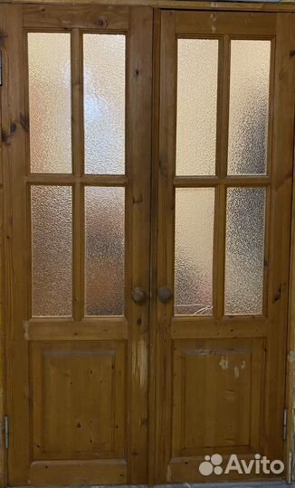 Двери межкомнатные из массива