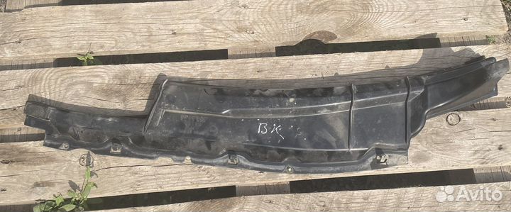 Водосток лобового стекла жабо Mazda 3 BK