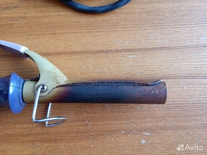 Щипцы для завивки волос philips