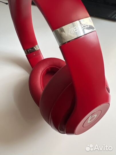 Беспроводные наушники Beats Studio 3 Wireless Red