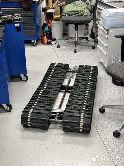 Гусеничный мини вездеход на радио управлении