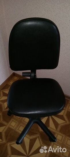 Кресло. Экокожа. Без подлокотников