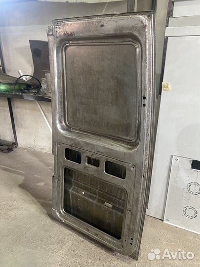 Задняя дверь на mercedes sprinter