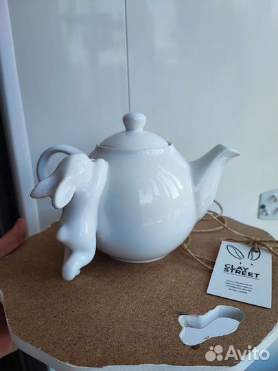 Фарфоровый чайник с кроликом Clay Street