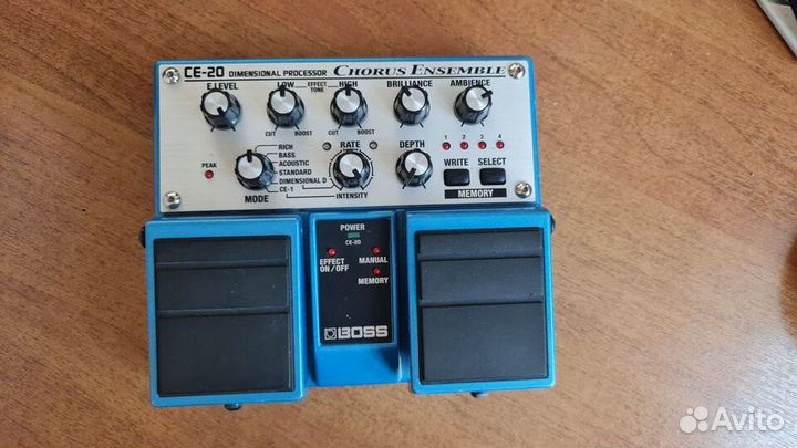 Гитарный/бас процессор Boss CE-20 Chorus Ensemble