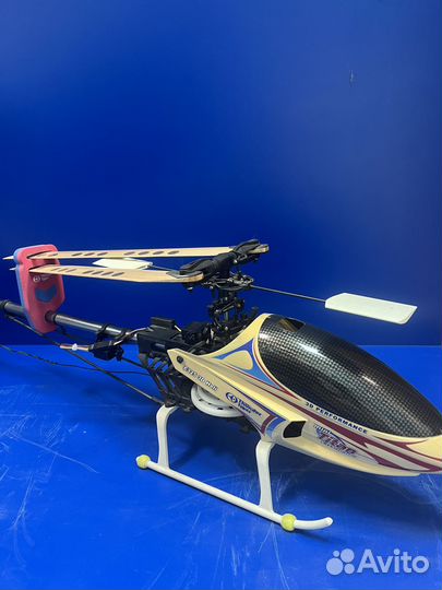 Радиоуправляемый вертолет