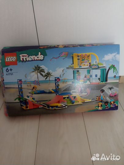 Lego friends скейт парк