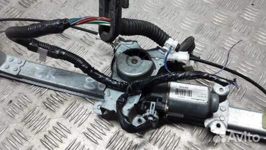 Стеклоподъемник задний правый nissan navara D40 (8