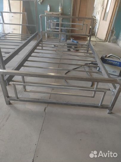 Кровaть из металла