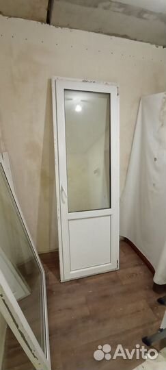 Пластиковая дверь+ окно
