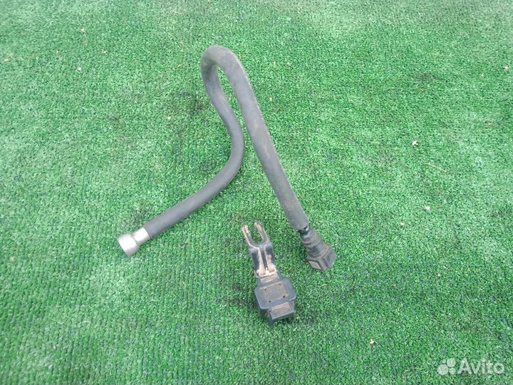 Трубка топливная Pontiac Vibe