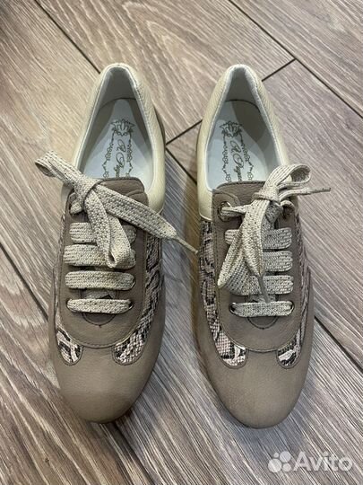 Кроссовки женские Econika Алла Пугачева 36 размер