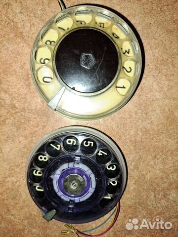 Телефоны кнопочные и диски от телефонов