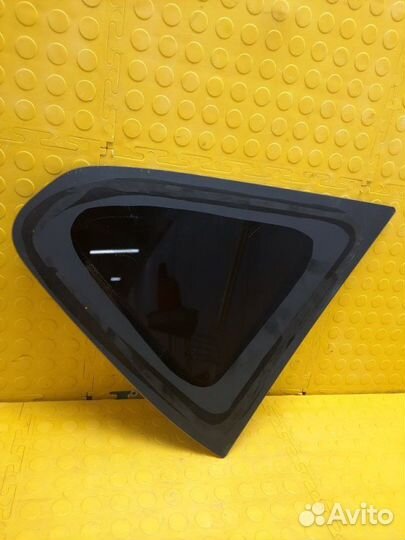 Стекло боковое заднее левое Nissan Qashqai J10