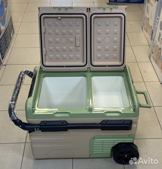 Холодильник автомобильный TAW35 12/24/220