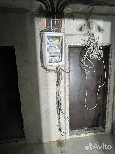 Прокладка кабеля, электрик