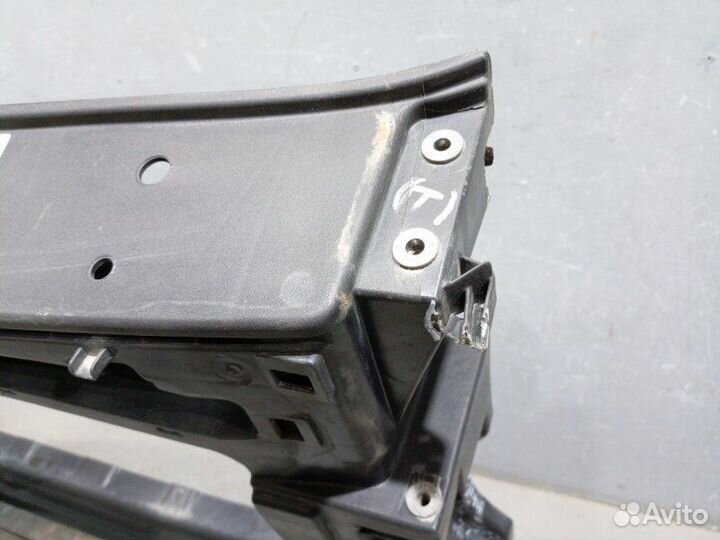 Панель передняя Volkswagen Caddy 3