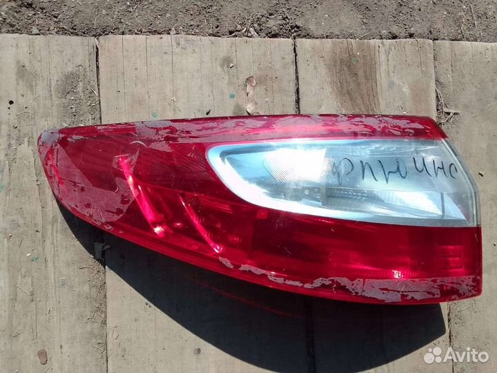 Левый задний фонарь Рено флюенс. В наличие 2 шт