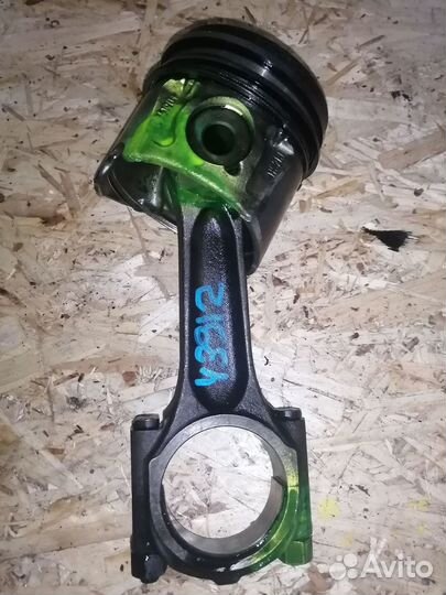 Поршень с шатуном Ford Mondeo 4 2 0 дизель