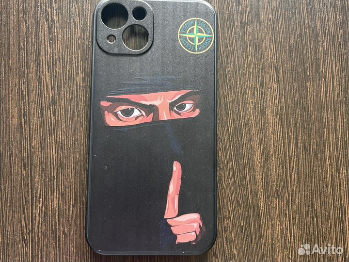 Чехол на iPhone 13