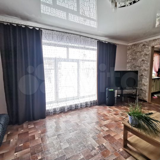 Дом 227 м² на участке 8 сот.