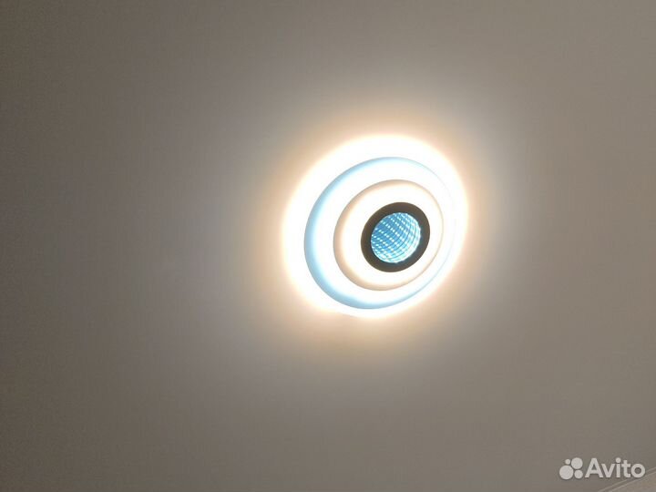 Светильник потолочный встраиваемый