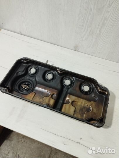 Клапанная крышка Mitsubishi 4G93 Митсубиси