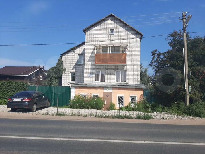 Коттедж 250 м² на участке 6 сот.