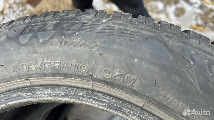 Bridgestone Blizzak LM-005 205/55 R16