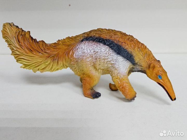 Фигурки животных Южной Америки, Африки