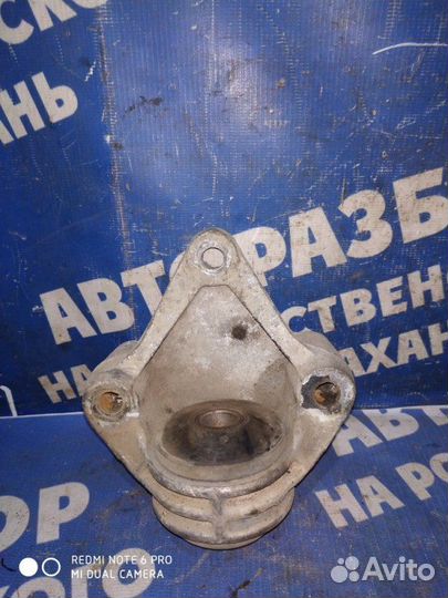 Кронштейн Ваз Лада 2109 хэтчбек 2111 2008