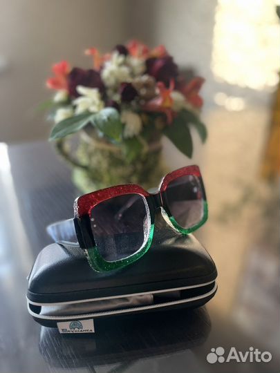 Солнцезащитные очки