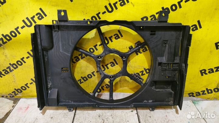 Диффузор вентилятора охлаждения дефект Ниссан Тиида C11