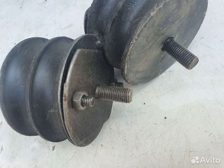 Подушка двигателя Ваз Классика 2107 2104 2106