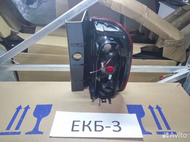 Фонарь левый Renault Duster 1 2011