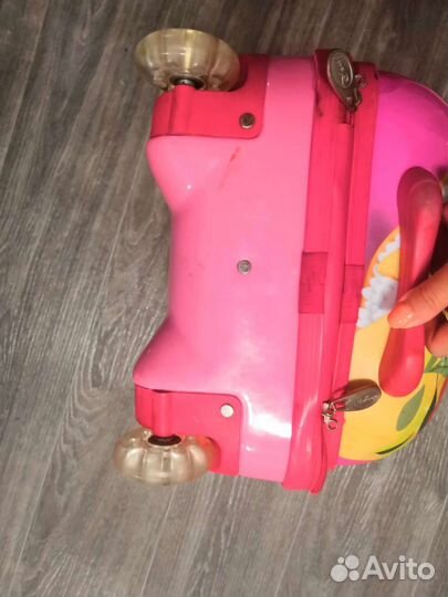 Детский чемодан для девочки