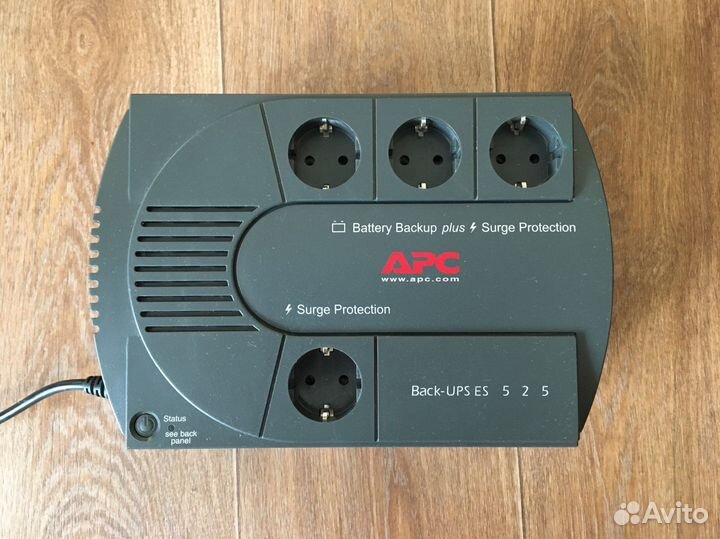 Источник бесперебойного питания APC
