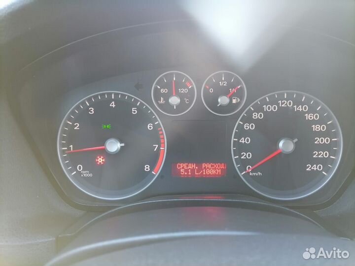 Ford Focus 1.4 МТ, 2007, 255 000 км