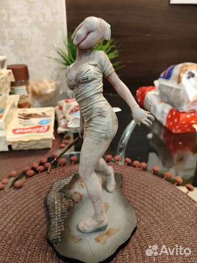 Gecco Bubble Head Nurse Silent Hill 2 figure