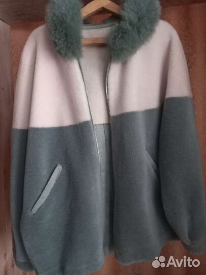 Куртка с капюшоном женская