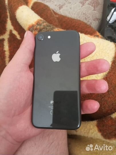 iPhone 8, 64 ГБ