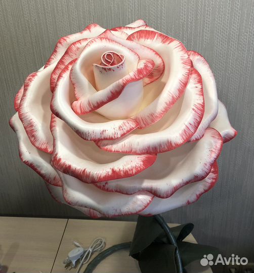 Светильник роза из изолона