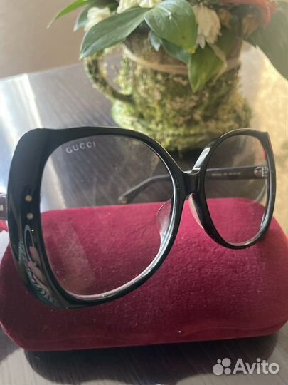 Солнцезащитные очки женские gucci